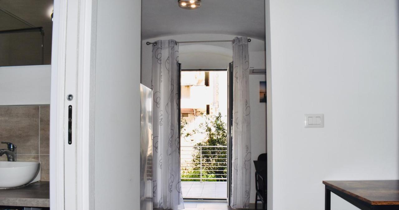 Miral One Apartment Bari Bagian luar foto