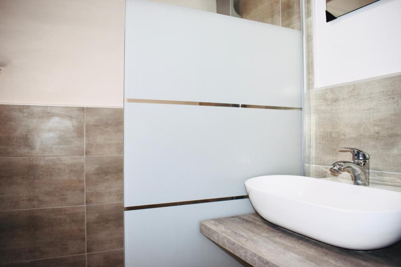 Miral One Apartment Bari Bagian luar foto